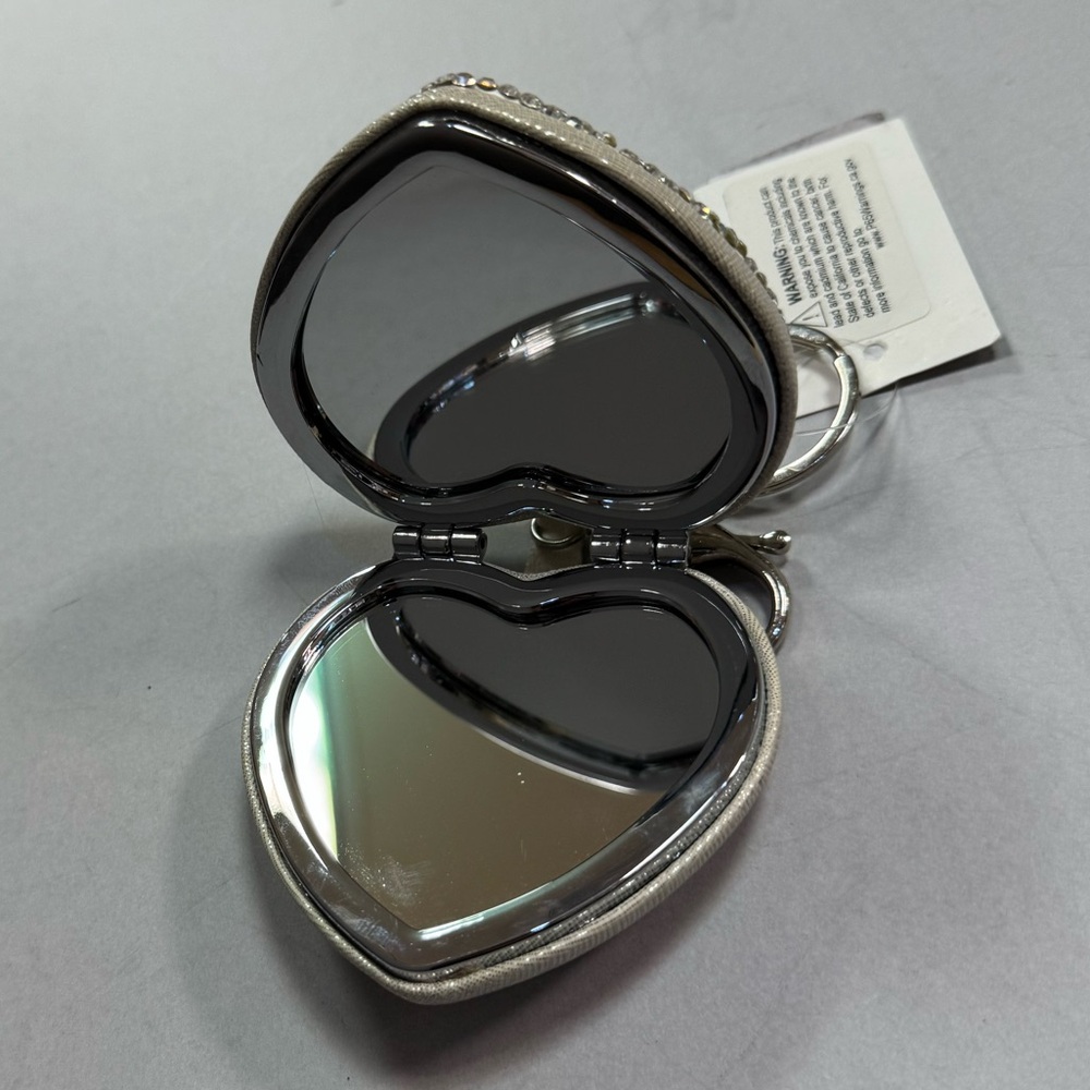 Silver Rhinestone Heart Mirror Keychain - Picture 4 of 4